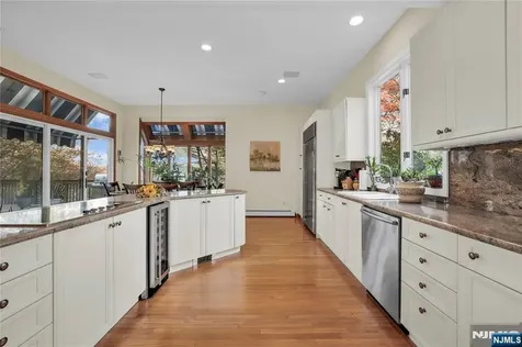 738 Ridge Road Kinnelon Borough NJ 07405