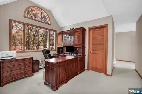 738 Ridge Road Kinnelon Borough NJ 07405