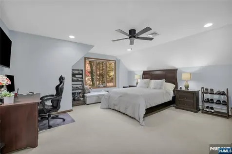 738 Ridge Road Kinnelon Borough NJ 07405