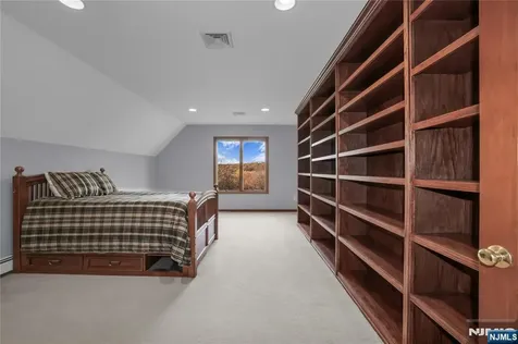 738 Ridge Road Kinnelon Borough NJ 07405