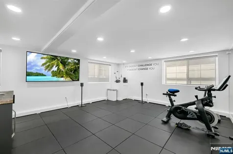 22 Berkshire Place Englewood Cliffs NJ 07632