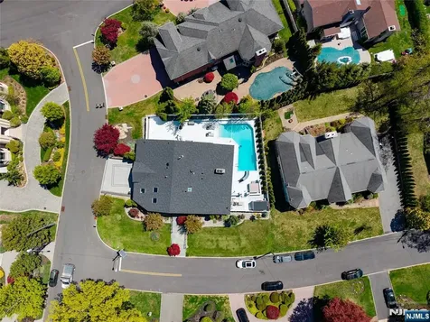 22 Berkshire Place Englewood Cliffs NJ 07632