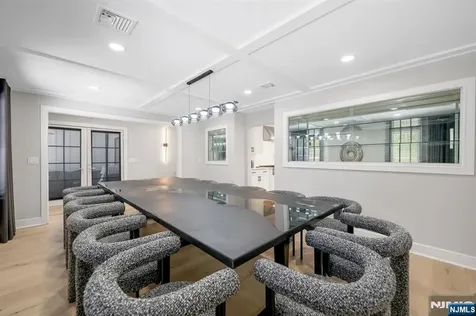 22 Berkshire Place Englewood Cliffs NJ 07632