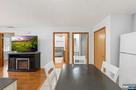 536 2nd Avenue Lyndhurst NJ 07071
