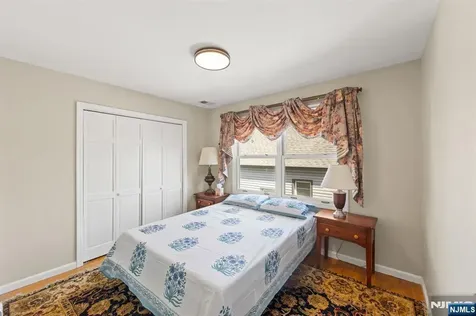 536 2nd Avenue Lyndhurst NJ 07071
