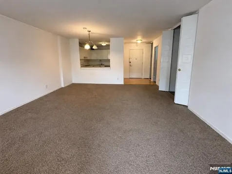 1203 River Road Edgewater NJ 07020