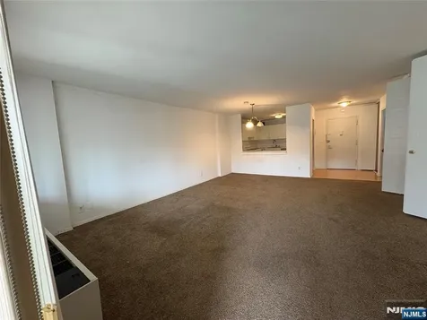 1203 River Road Edgewater NJ 07020