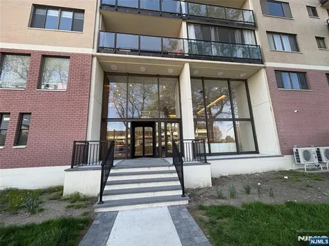 1203 River Road Edgewater NJ 07020