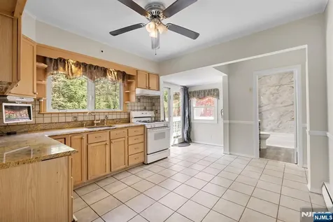 10 Old Stone Church Road Upper Saddle River NJ 07458
