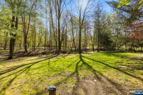 10 Old Stone Church Road Upper Saddle River NJ 07458