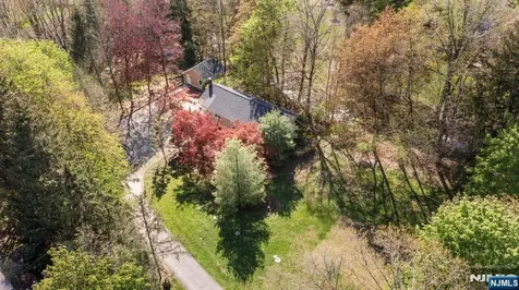 10 Old Stone Church Road Upper Saddle River NJ 07458