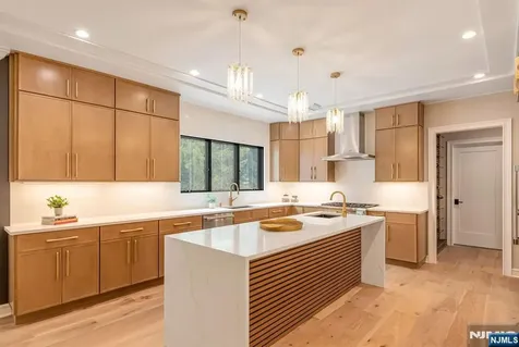 455 Sunset Avenue Haworth NJ 07641
