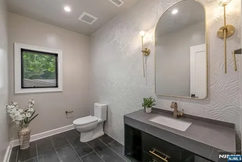 455 Sunset Avenue Haworth NJ 07641