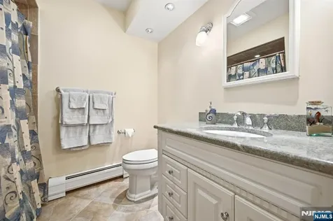 137 S Maple Avenue Park Ridge NJ 07656