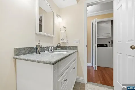 137 S Maple Avenue Park Ridge NJ 07656