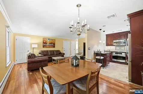 137 S Maple Avenue Park Ridge NJ 07656