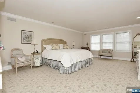 108 Demarest Lane Montvale NJ 07645