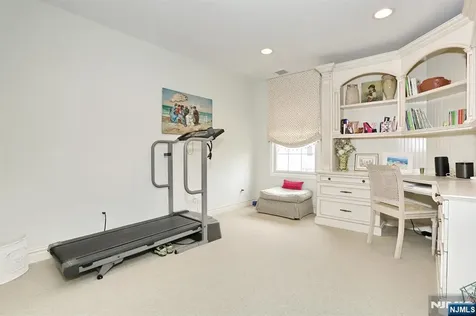 108 Demarest Lane Montvale NJ 07645