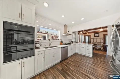 232 Webster Avenue Lyndhurst NJ 07071