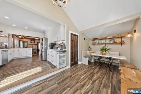 232 Webster Avenue Lyndhurst NJ 07071