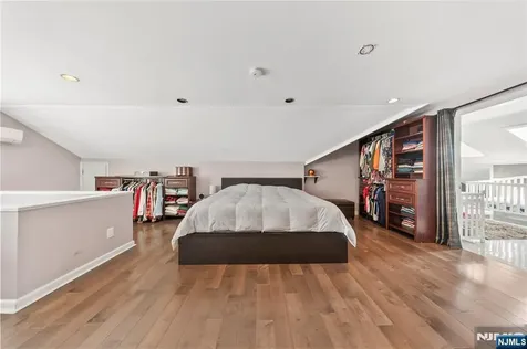 232 Webster Avenue Lyndhurst NJ 07071