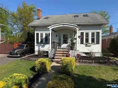 232 Webster Avenue Lyndhurst NJ 07071