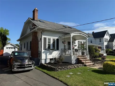232 Webster Avenue Lyndhurst NJ 07071