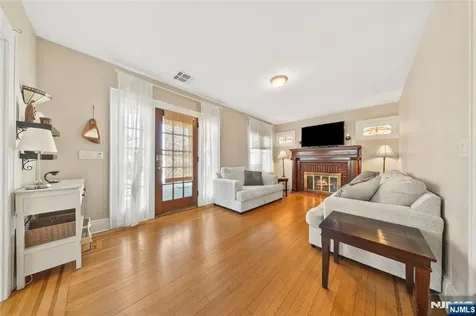 232 Webster Avenue Lyndhurst NJ 07071