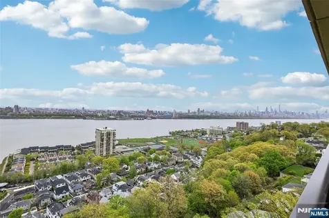 1 Horizon Road Fort Lee NJ 07024