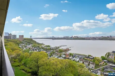 1 Horizon Road Fort Lee NJ 07024