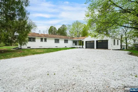 29 Ironia Road Chester Township NJ 07836
