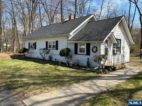 26 Colville Road Wayne NJ 07470