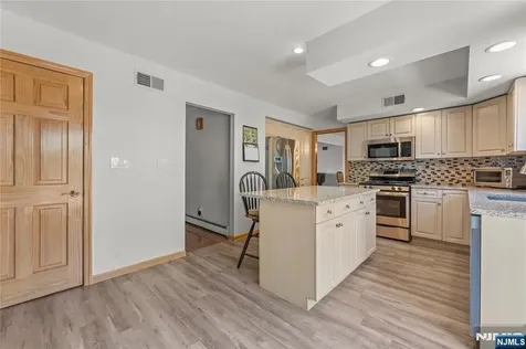 72 Pilgrim Drive Clifton NJ 07013