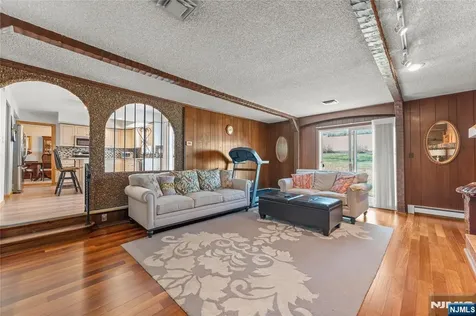 72 Pilgrim Drive Clifton NJ 07013
