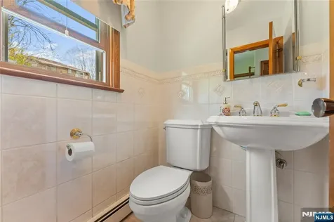 72 Pilgrim Drive Clifton NJ 07013
