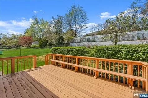 72 Pilgrim Drive Clifton NJ 07013