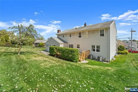 72 Pilgrim Drive Clifton NJ 07013
