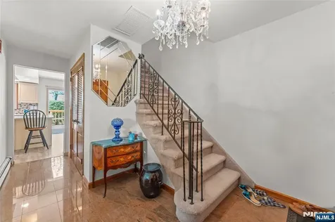 72 Pilgrim Drive Clifton NJ 07013