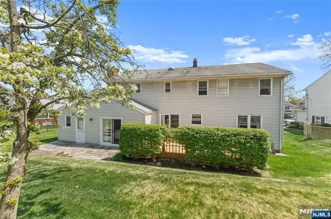 72 Pilgrim Drive Clifton NJ 07013