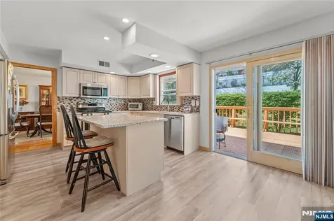 72 Pilgrim Drive Clifton NJ 07013