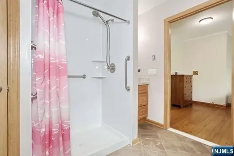 405 Terhune Avenue Paramus NJ 07652