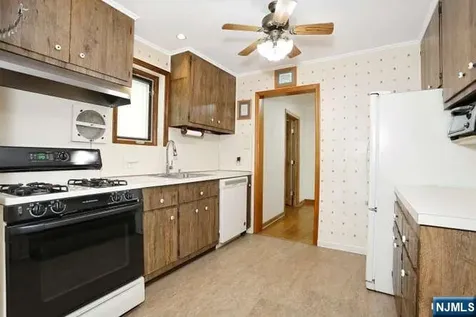 405 Terhune Avenue Paramus NJ 07652