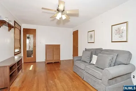 405 Terhune Avenue Paramus NJ 07652