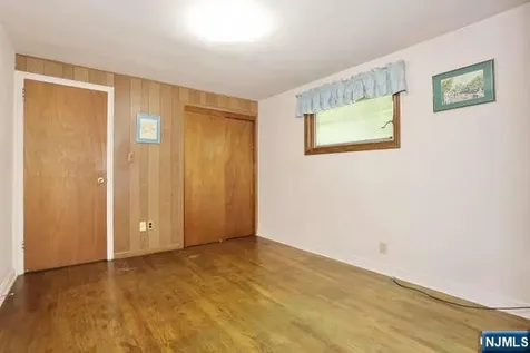 405 Terhune Avenue Paramus NJ 07652