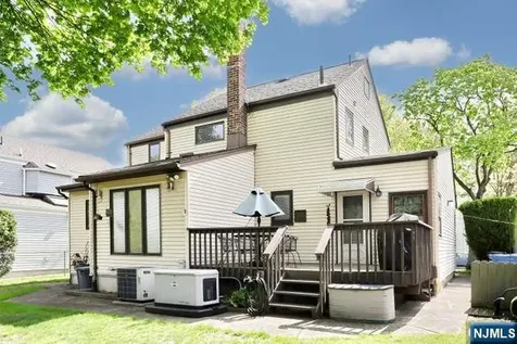 405 Terhune Avenue Paramus NJ 07652