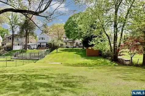 405 Terhune Avenue Paramus NJ 07652