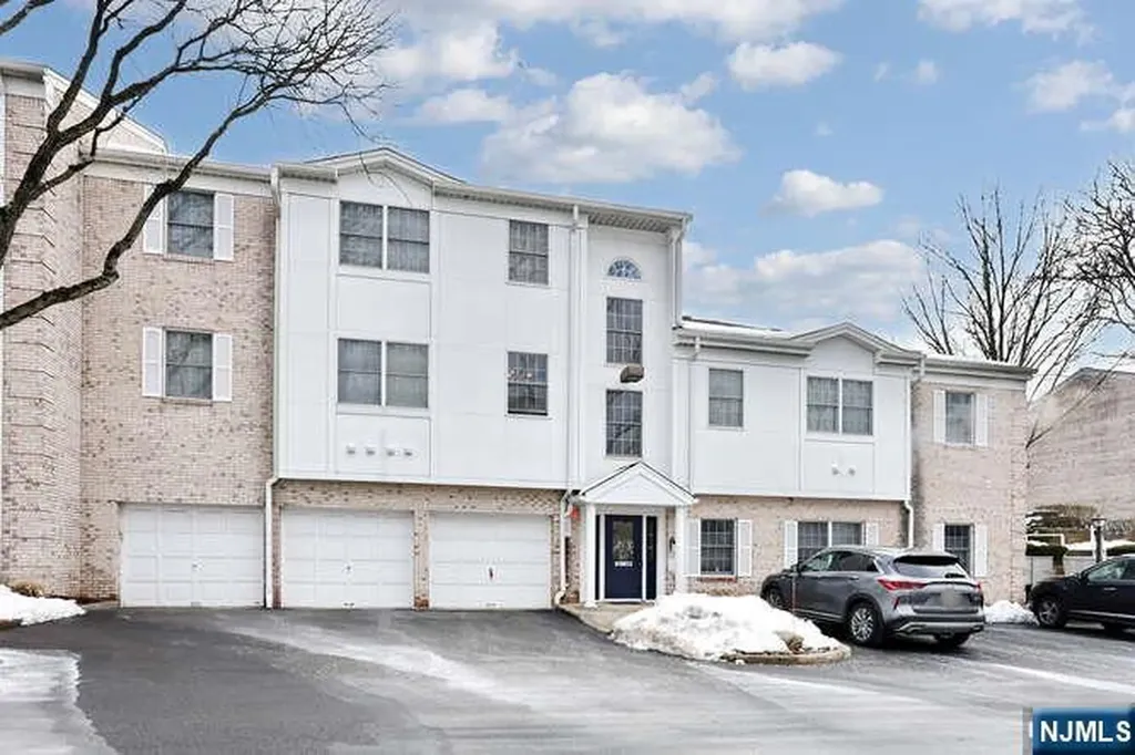 17 Colonial Village Drive Hillsdale NJ 07642