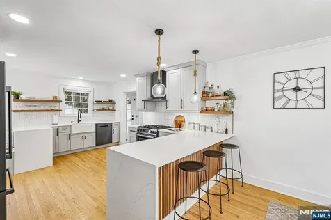 75 S Highwood Avenue Glen Rock NJ 07452