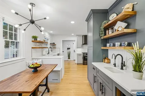 75 S Highwood Avenue Glen Rock NJ 07452