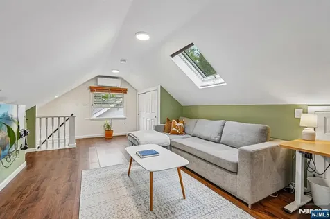 75 S Highwood Avenue Glen Rock NJ 07452
